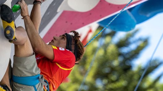 Una imatge de Guille fent escalada